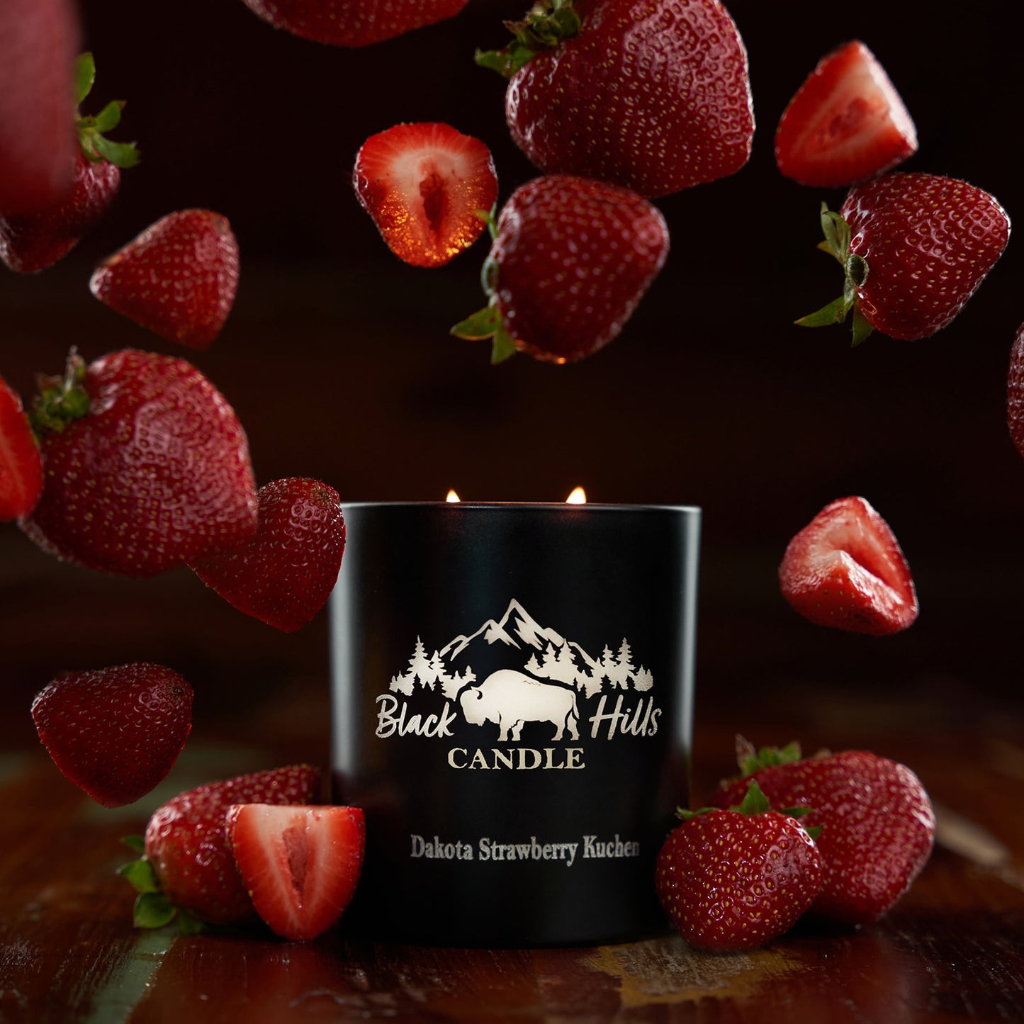 Dakota Strawberry Kuchen Clean-Burning Candle